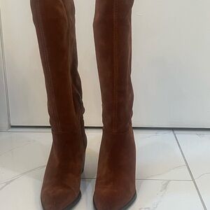 Naturalizer tall suede boots, beautiful cognac colour, women’s size 7.